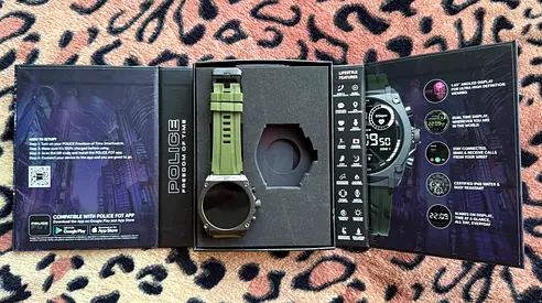 Stylish Police Smartwatch - Perfect Blend of Functionality and Fashion!