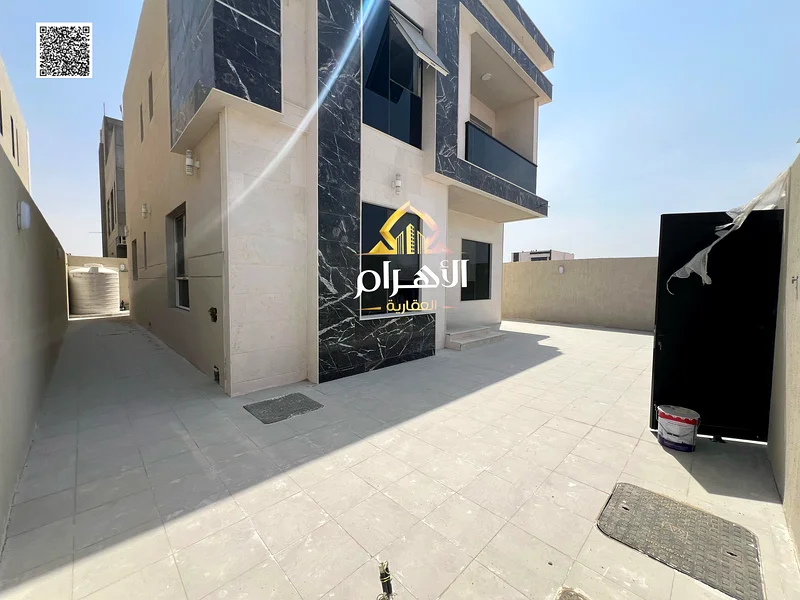 Directly from the owner, a luxurious villa, including registration fees, negotiable, freehold for life, for all nationalities63901798487553112
