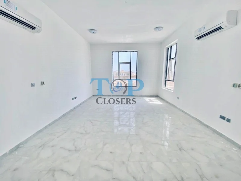 جديد بالكامل | تصميم جذاب | فيلا فاخرة كلاسيكية63256053548673112