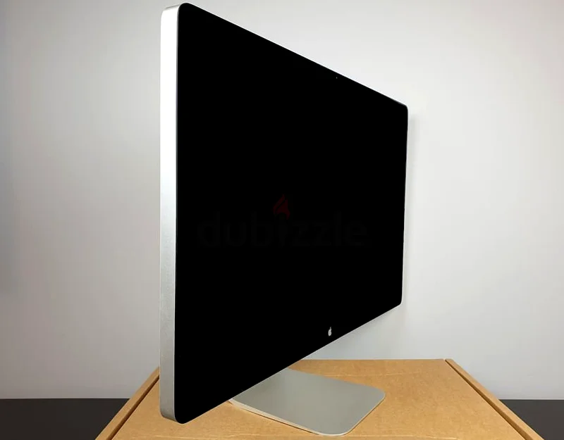 Apple Thunderbolt Display (27-inch
Monitor)Compatible latest Macbook/Air/ Mini (USB-C)to Thunderbolt63167113315843111