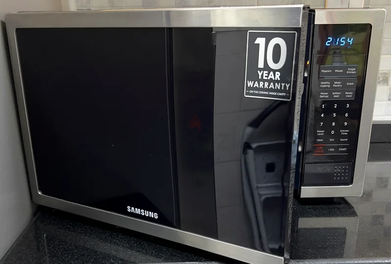 Samsung Microwave 34L – Like New – Only AED 35063248248245379112
