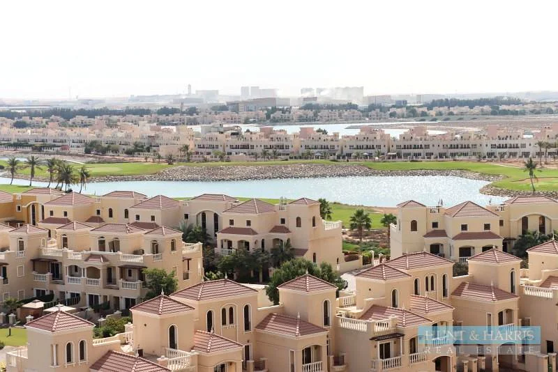 ستوديو للبيع في قرية الحمرا - بإطلالة على البحيرة وملعب الجولف63860715451523110