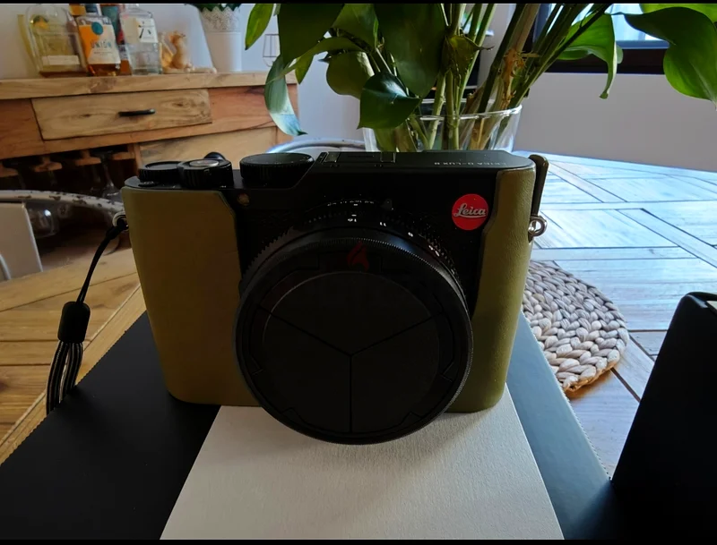 Leica D-Lux 8 - 6 Months Old - Perfect Condition - Warranty  Accessories63171315435905112