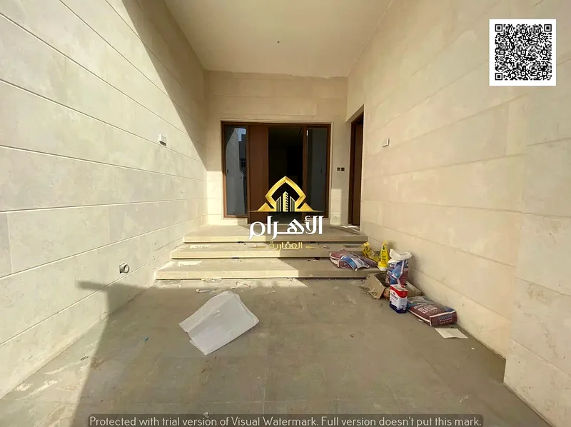 فيلا بتصميم عصري وجودة عالية للبيع بسعر ممتاز63251867962755112