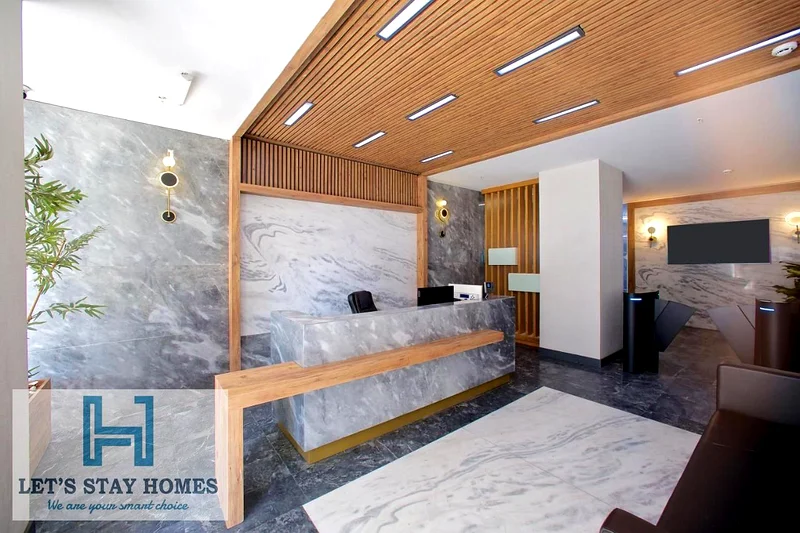 Great deal with furnished unit, kitchen, free gym & pool | Always protected | Metro right next door63168981261569112