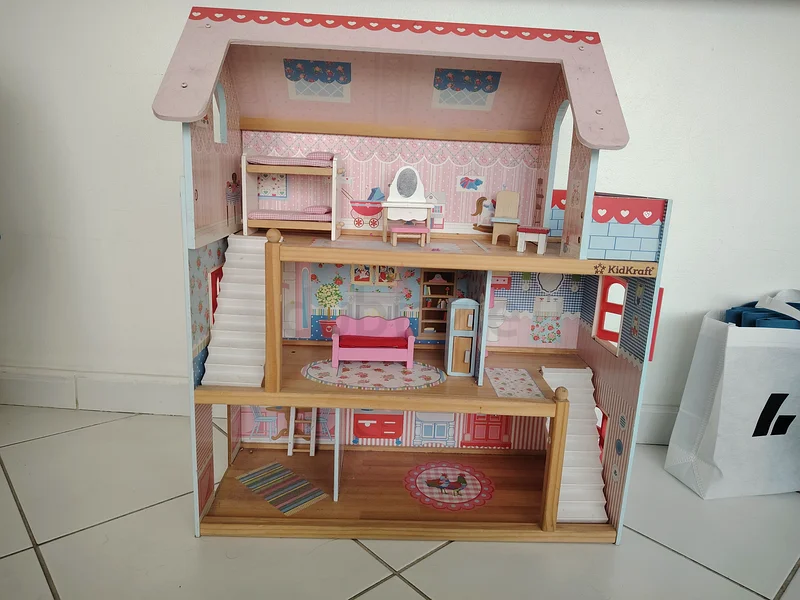 Charming KidKraft Dollhouse - The Perfect Playtime Companion!63226787488643111