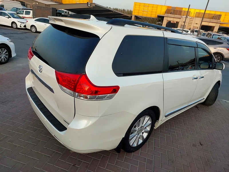 Toyota Sienna American 2011 full limited63148650066307114