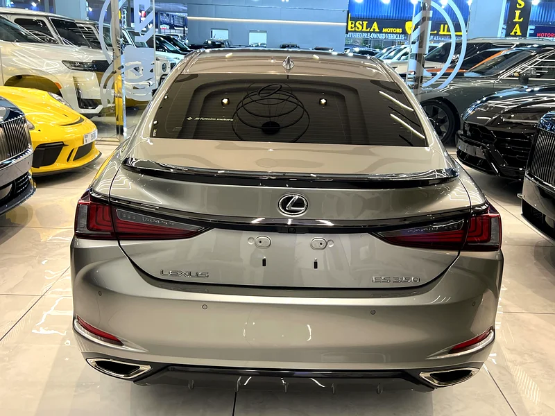 2019 Lexus ES-Series 350 F SPORT | GCC Specs63168495361026114