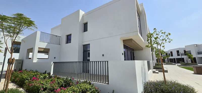Corner Unit, Single Row, Next to park63238573196289114