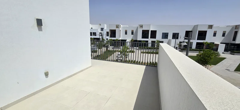 Corner Unit, Single Row, Next to park63238573196289112