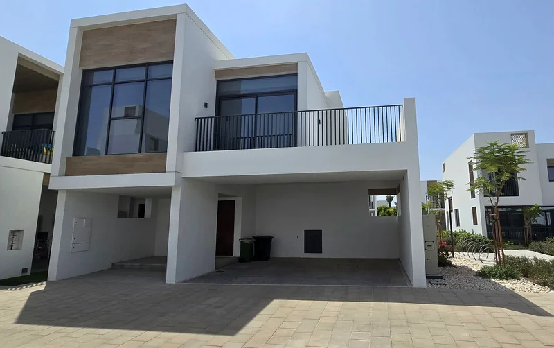 Corner Unit, Single Row, Next to park63238573196289111