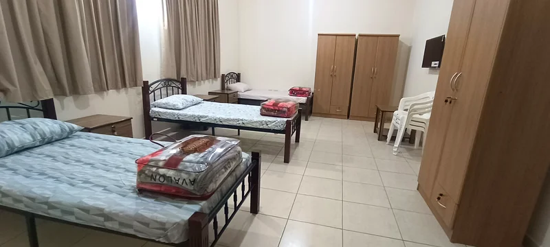 مأوى معسكر العمالة في منطقة مصفح الصناعية63267327759875111