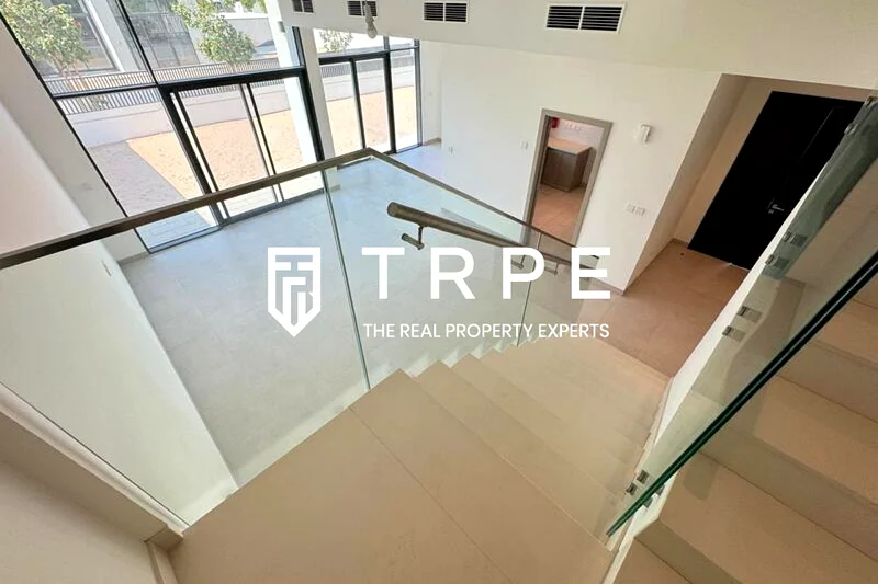 4BR Single Row | Close To Park | Vacant63165229198594112