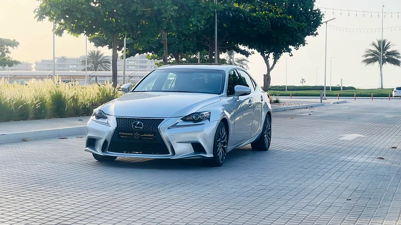 Lexus is 200 t F sport full option perfect condition63225311454721111
