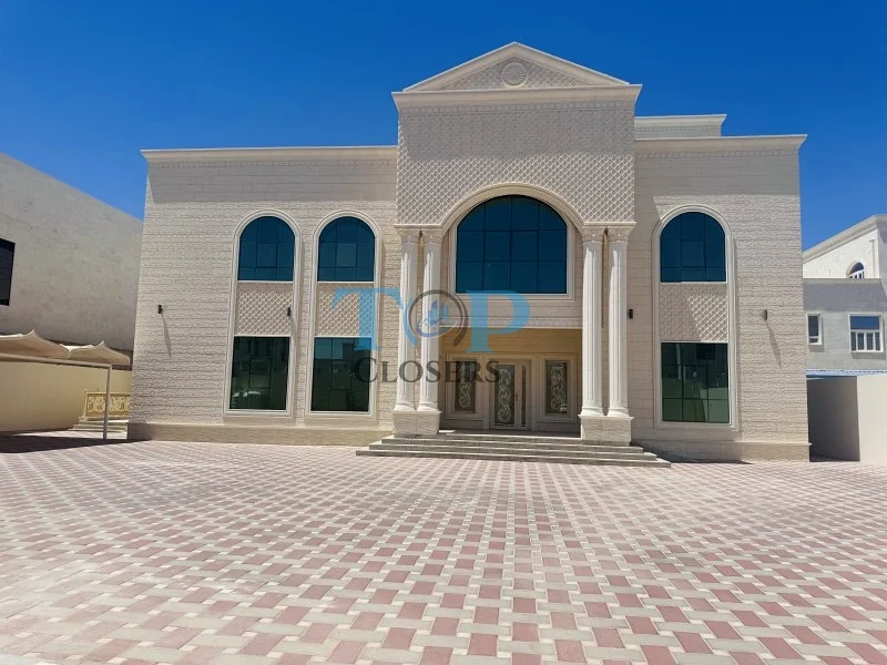 مدخل منفصل | خزائن مدمجة | فناء كبير63306617630337111