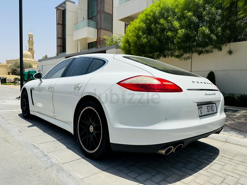 بورش بيضاء 2012 باناميرا63169442070657113