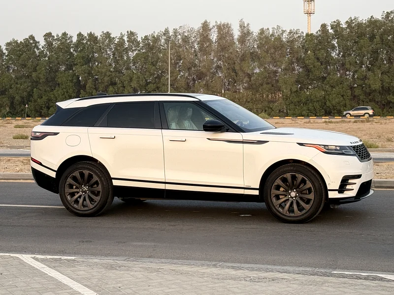 Velar 2018 R Dynamic V4 perfect condition63159256381571112