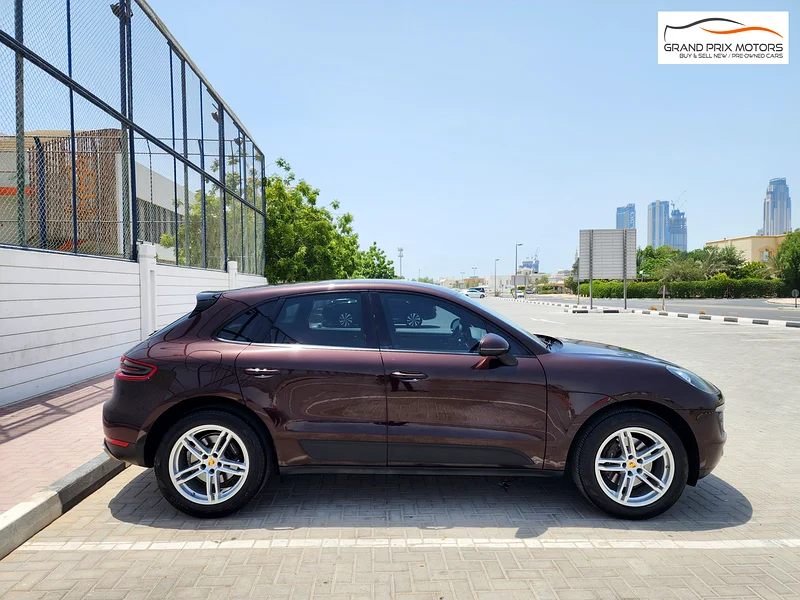 Porsche Macan V4 2.0 Turbo 2017 Model GCC Specs With Full Service History In Perfect Condition63169917247875113