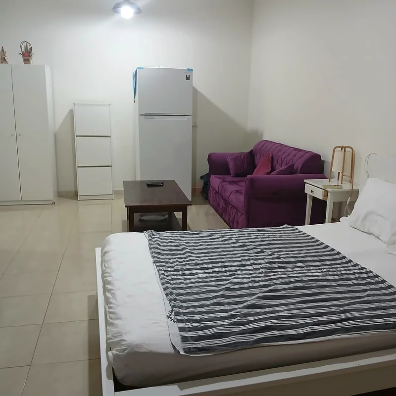 Girls' shared accommodation, first tenant in Sharjah63143495970305112
