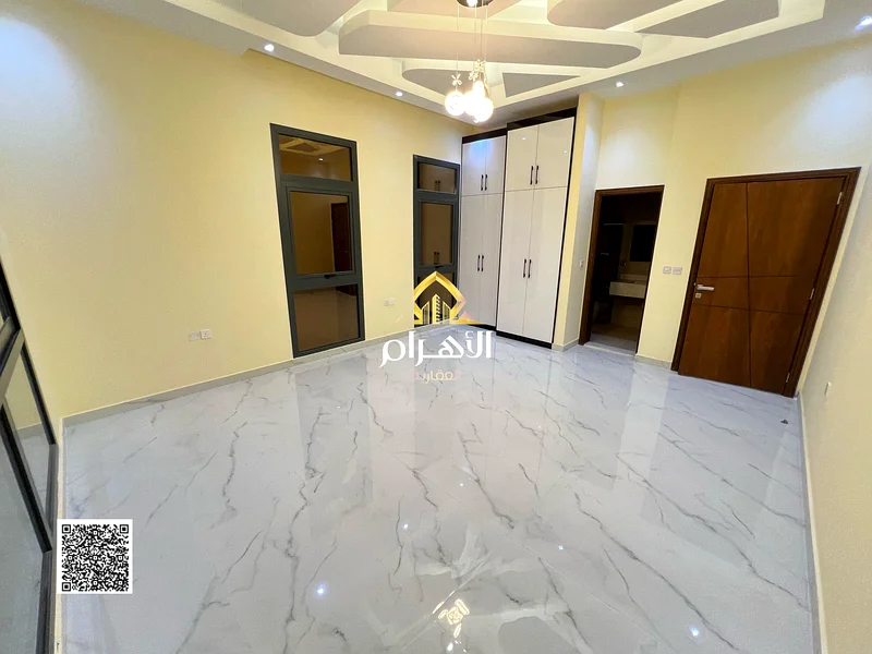 Directly from the owner, including registration fees, with bank facilities, freehold for life and for all nationalities63902225259395113