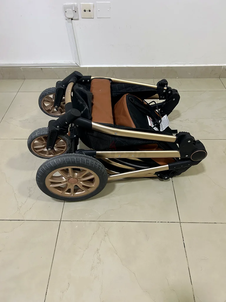 Baby stroller63206385621890112