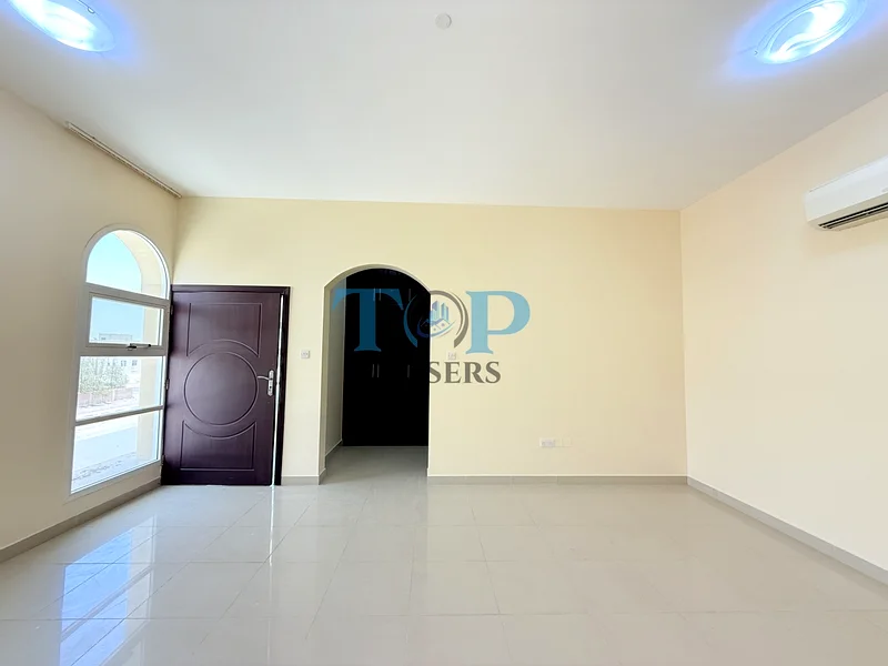 ٦ دفعات | واسعة ومشرقة | موقف سيارات مغطى63151410590081112