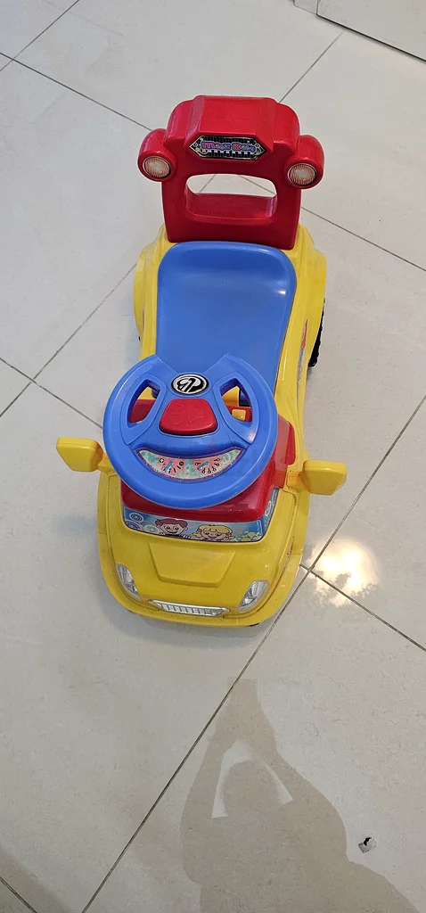 Exciting Kids Ride-On Car - Fun and Adventure Await!63208382392707113