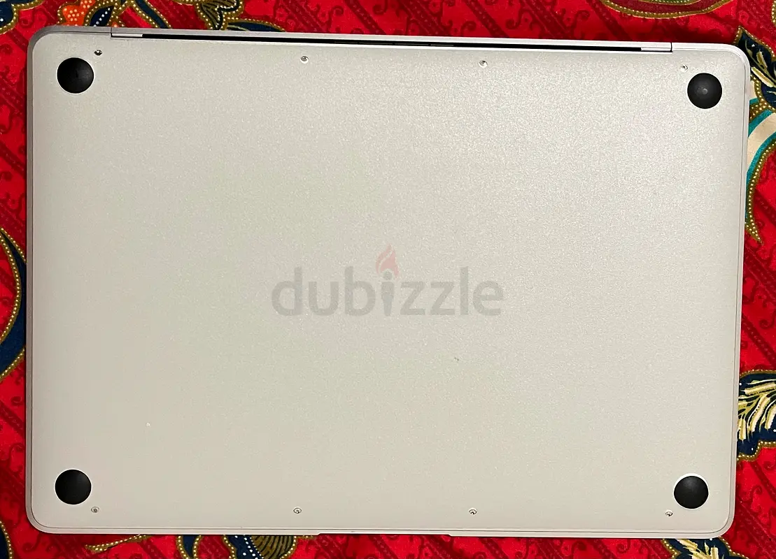 Sleek Apple MacBook 12 - Perfect for Work  Play!63256077521795115
