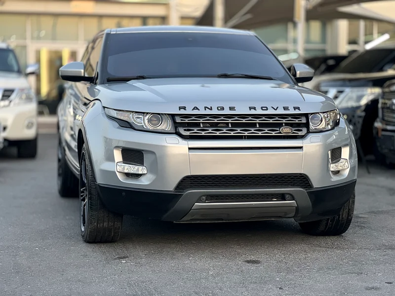 Range Rover Evoque 2015 Gulf model with panoramic roof, fully optional, in excellent condition63152291072641114