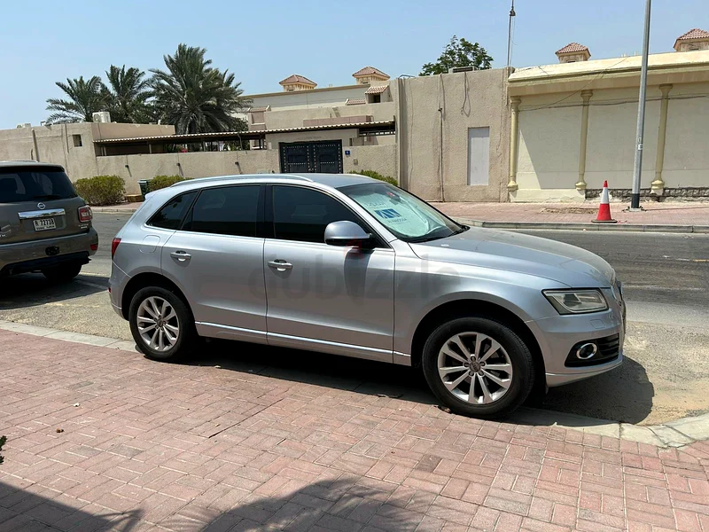 2015 Silver Q5 in pristine condition, to sell631670910997781111