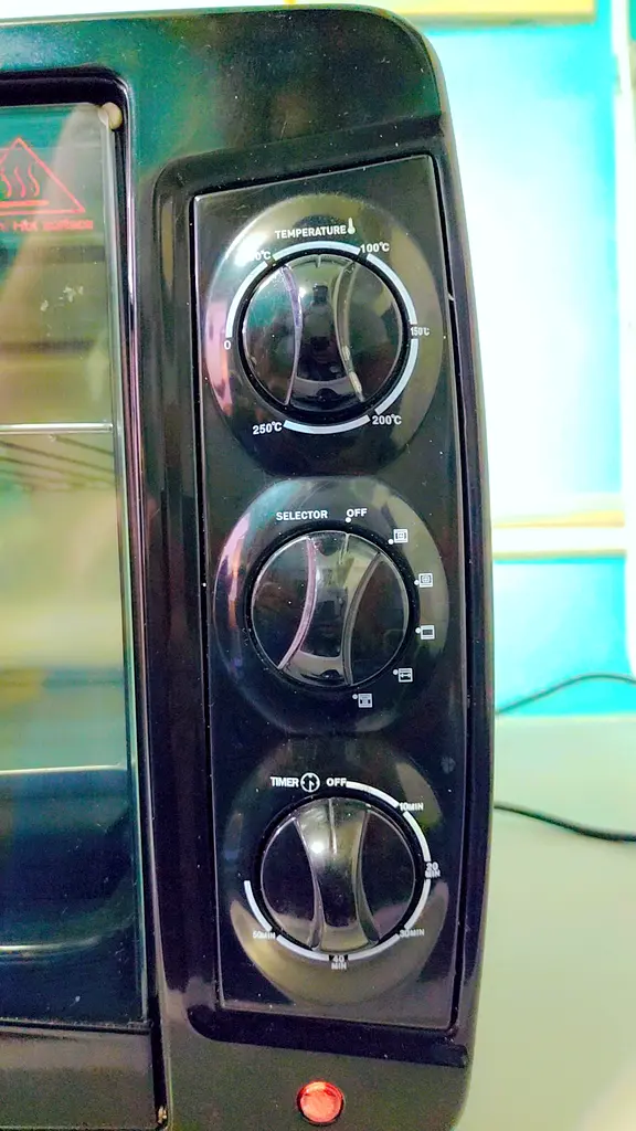 Versatile Electric Oven - Perfect for All Your Baking Needs!63247748379907111