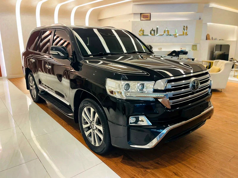 Land Cruiser model 2017 VXR 5.7 Gulf Space, full options, very clean car63158340171266114