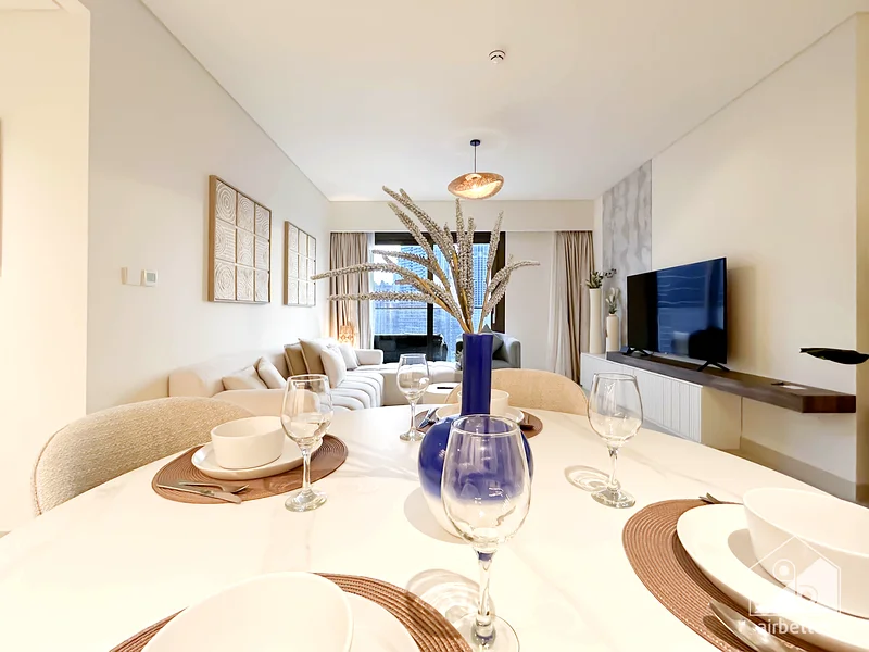 BURJ CROWN MODERN 2 BHK with Balcony ALL BILLS Inc. + FREE Parking & Wifi63833112509058113