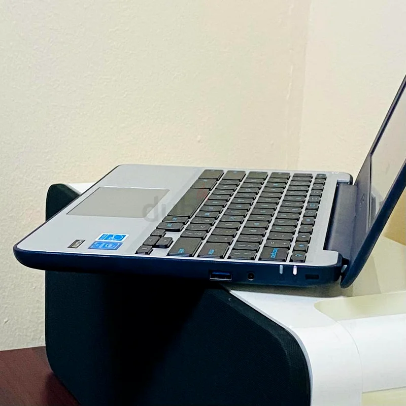 Asus Chromebook C202s Used, Like New with Playstore 4GB RAM/32GB SSD63255000951809111