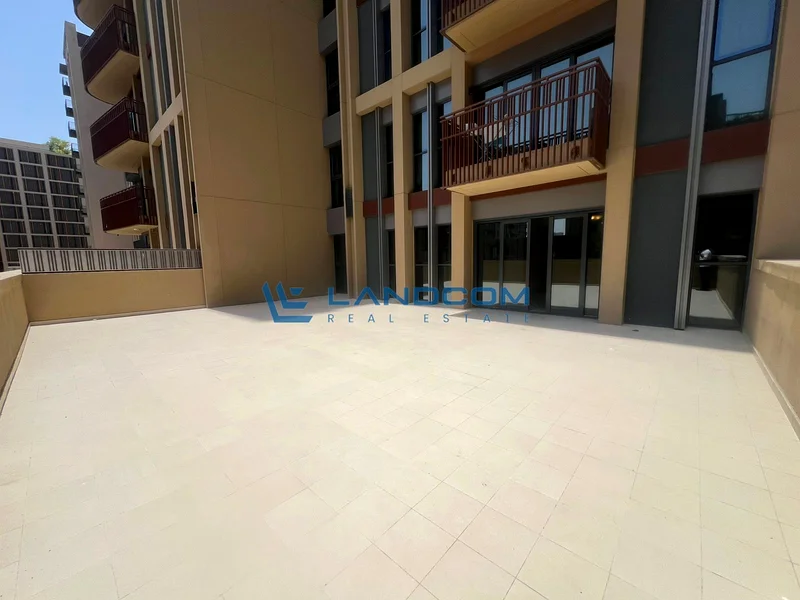 ✨ Spacious & Luxurious 2BR + Huge Balcony | Prime Location |Close to Metro |✨62935673257857111