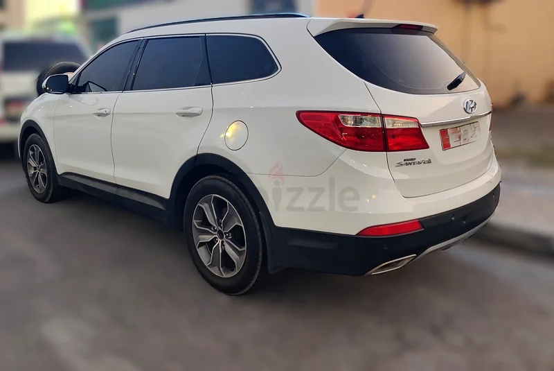 Hyundai Grand Santa Fe 201563137332807042111