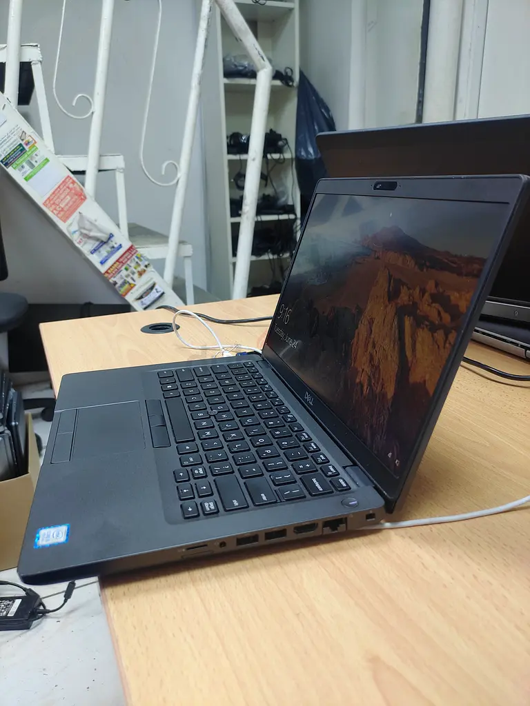 Dell Laptop - Sleek and Reliable Performance!63256601861634112