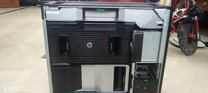 محطة عمل HP Z820 - أداء موثوق للمحترفين63255000205570111