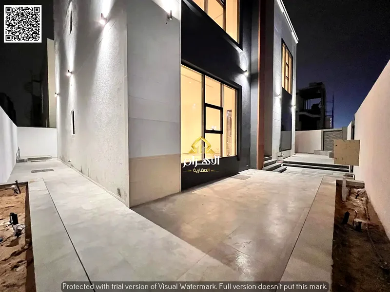 For sale, a modern corner villa with 5 rooms, a roof, and a place for an elevator, at a price including air conditioning, directly in front of the gar63249229301378111
