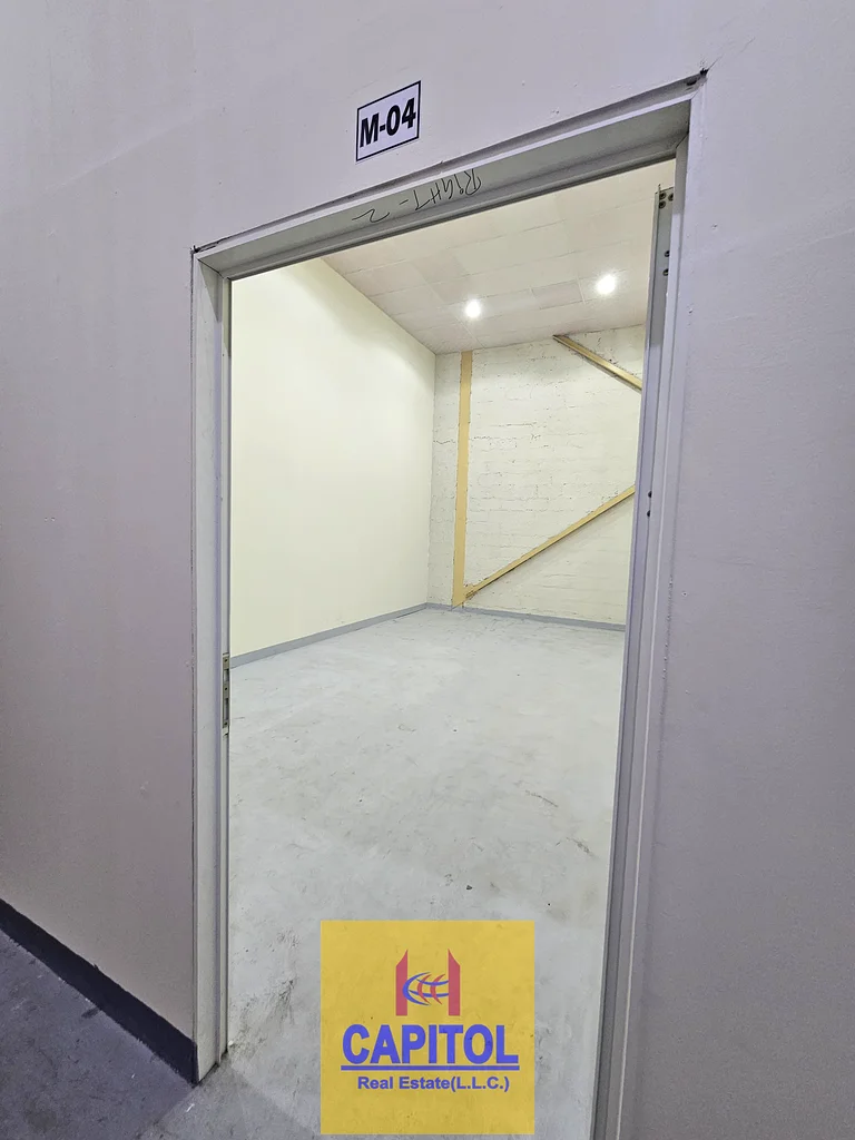 725 sqft  Specious Storage warehouse available for rent  Ground Floor Best Rental  price  \\ Clean63167562708354114