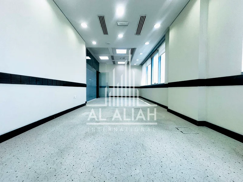 مكتب لتأجير المساحات | 4467 قدم مربع | شارع المطار |62935673269507114