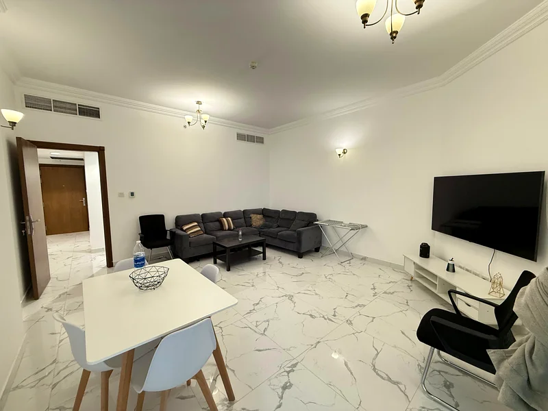 | STUNNING FULLY FURNISHED | TWO BEDROOM WITH 2 PARKING | AND OPEN VIEW BALCONY |63887947113089112