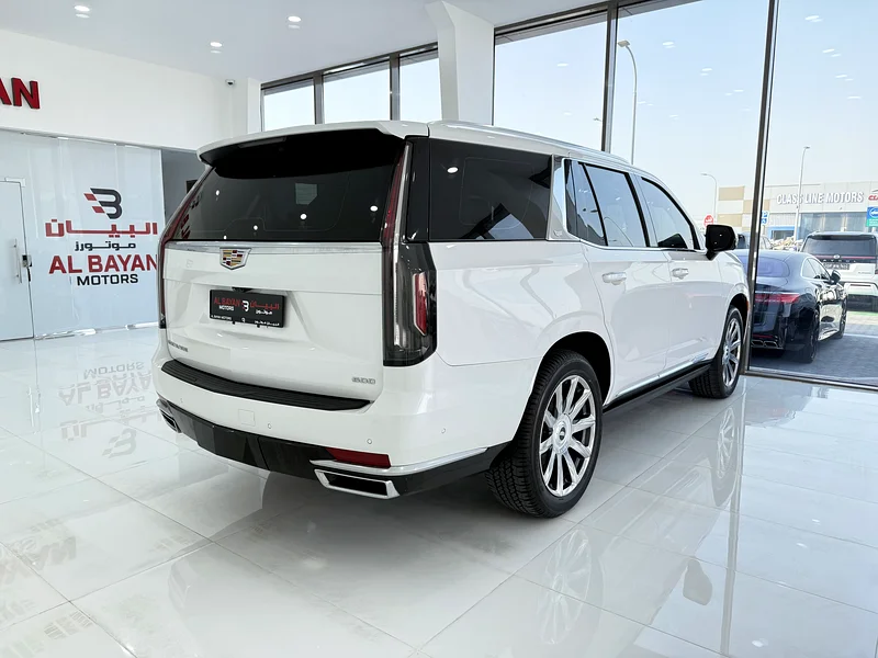 Cadillac Escalade 600 White with Gulf beige interior Canadian 202163135974074881112