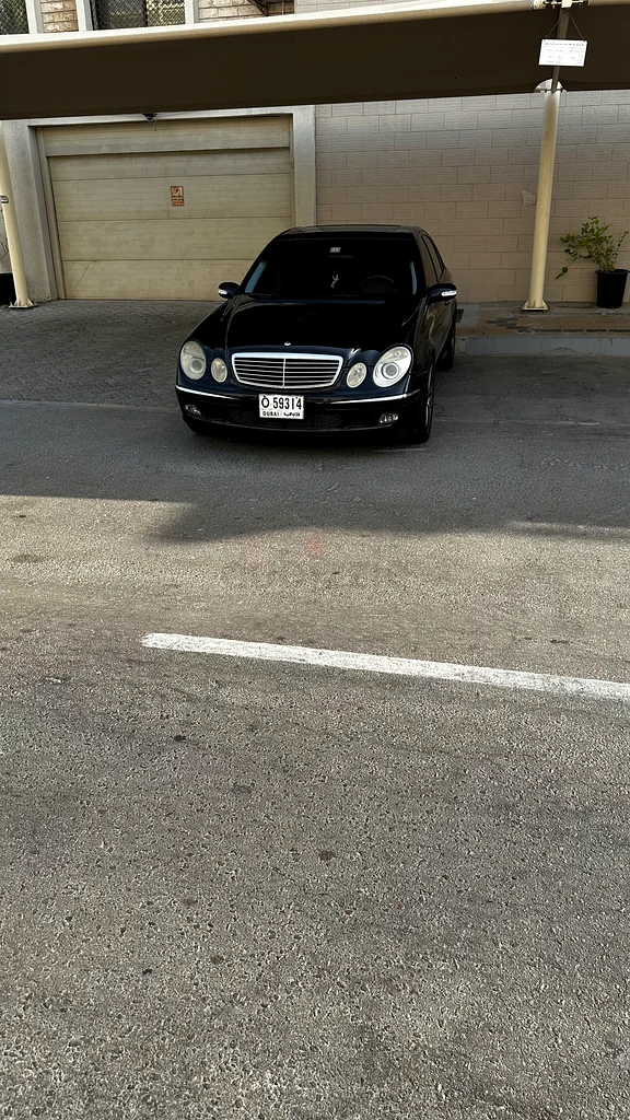 E 500 very clean63229643581955113