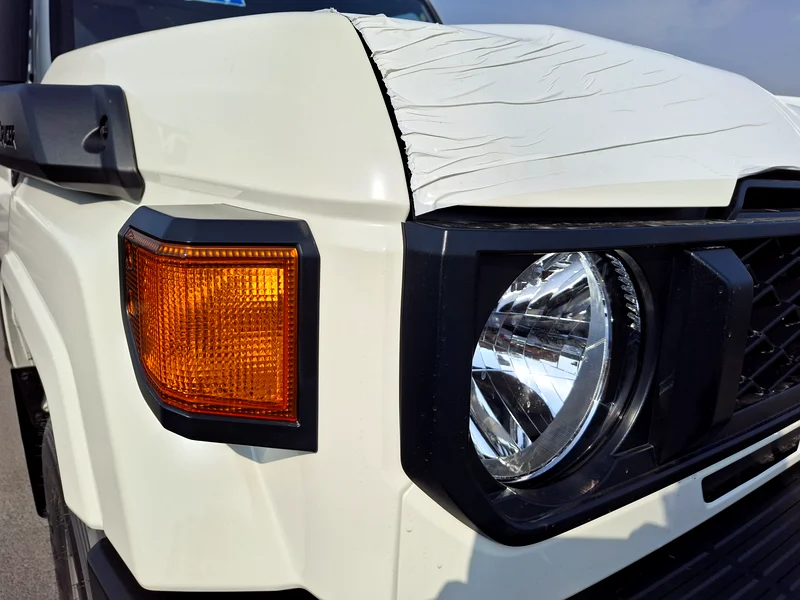 LC Hardtop 5 Door 4.2L 2025 White Diesel With Diff Lock (Export Only)63165691794433114