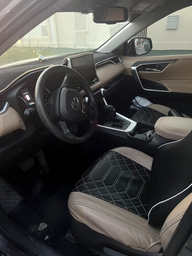Personal Used RAV4 2019 mint condition631467412439061125