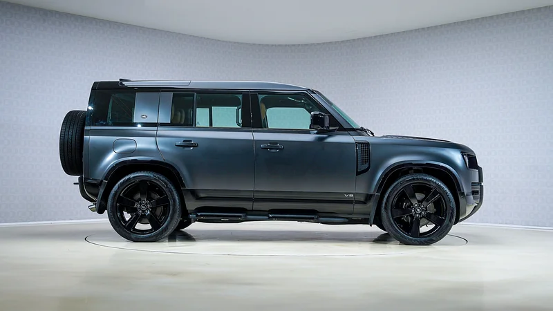 Defender 110 P525 Carpathian Edition| AED 7,597 PM | Warranty Oct-2029* | GCC63177575419521112
