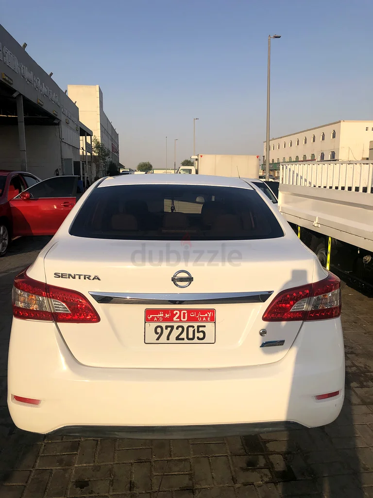 Nissan Sentra 2015 GCC, very clean | Nissan Sentra 2015, white, in pristine condition63148165777793113