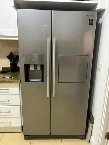 Spacious Samsung Side-by-Side Refrigerator for Sale!