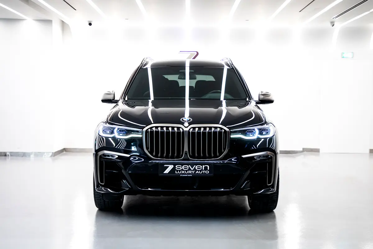 BMW X7 2022 — photo 1 of 15